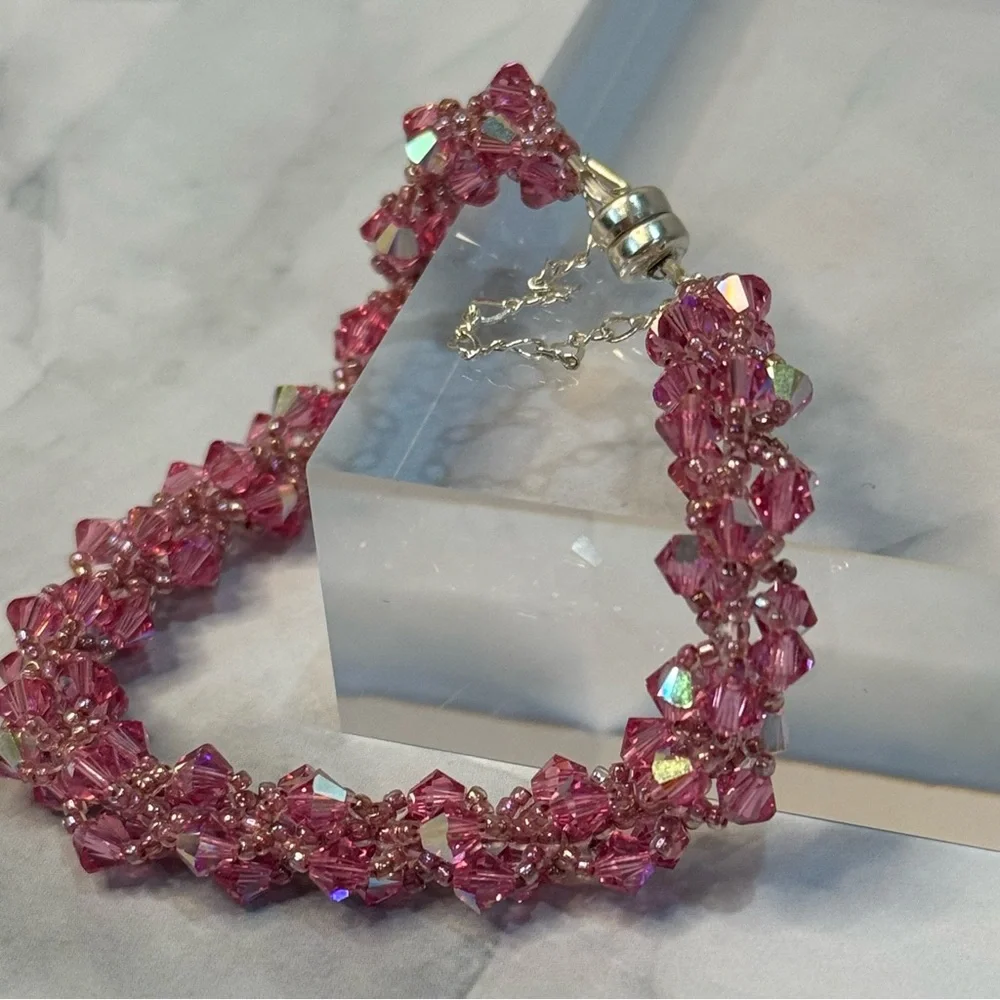 NWT Handmade Spiral Bracelet With Swarovski Crystals Magnetic Clasp (Rose AB)
